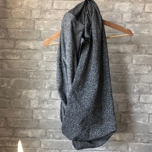 Lululemon vinyassa scarf